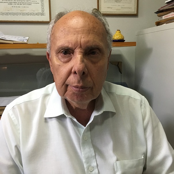 Dr. Maurício Costa